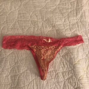 3 thong panties